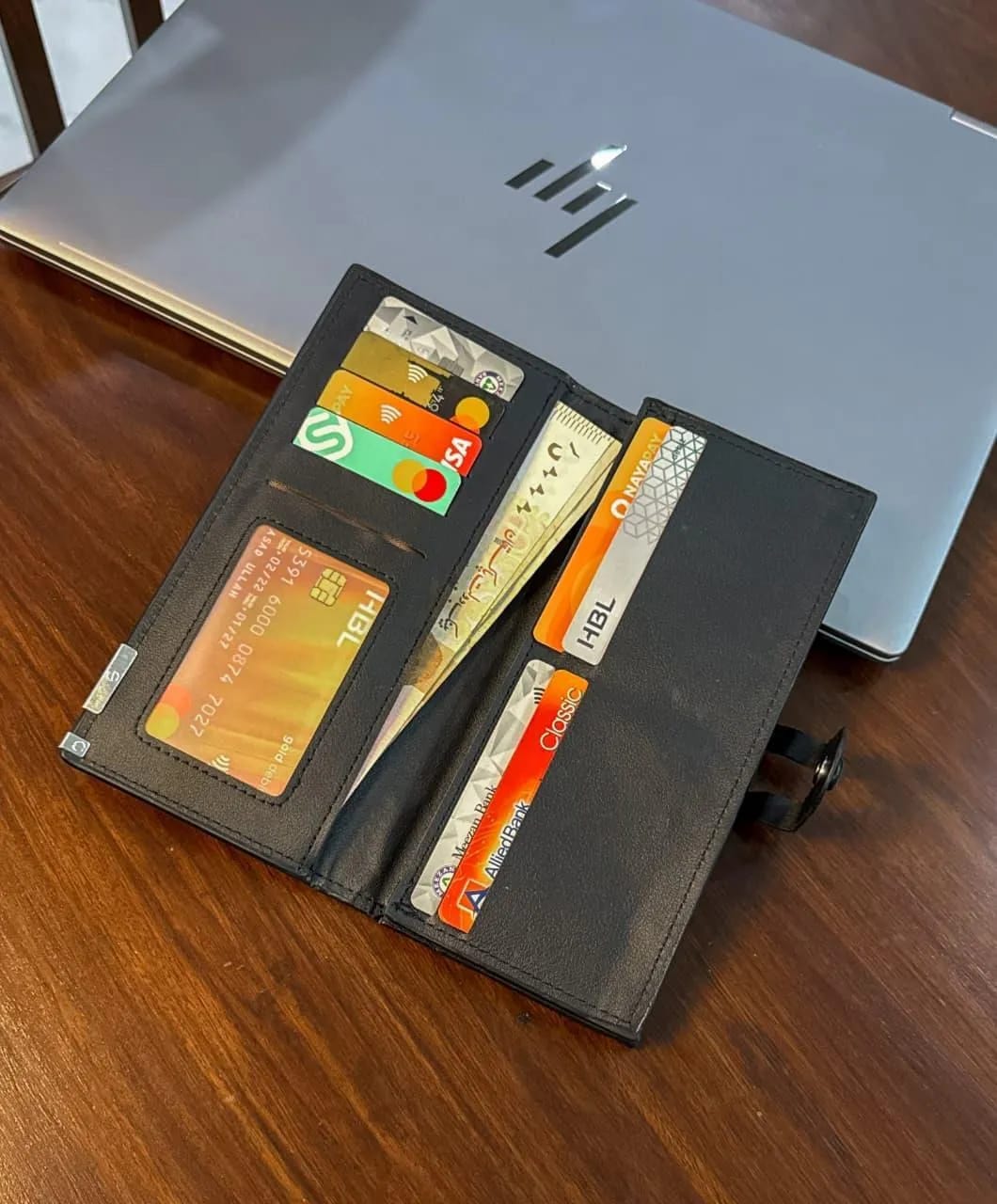 Classic Men's Genuine Leather Bifold Wallet